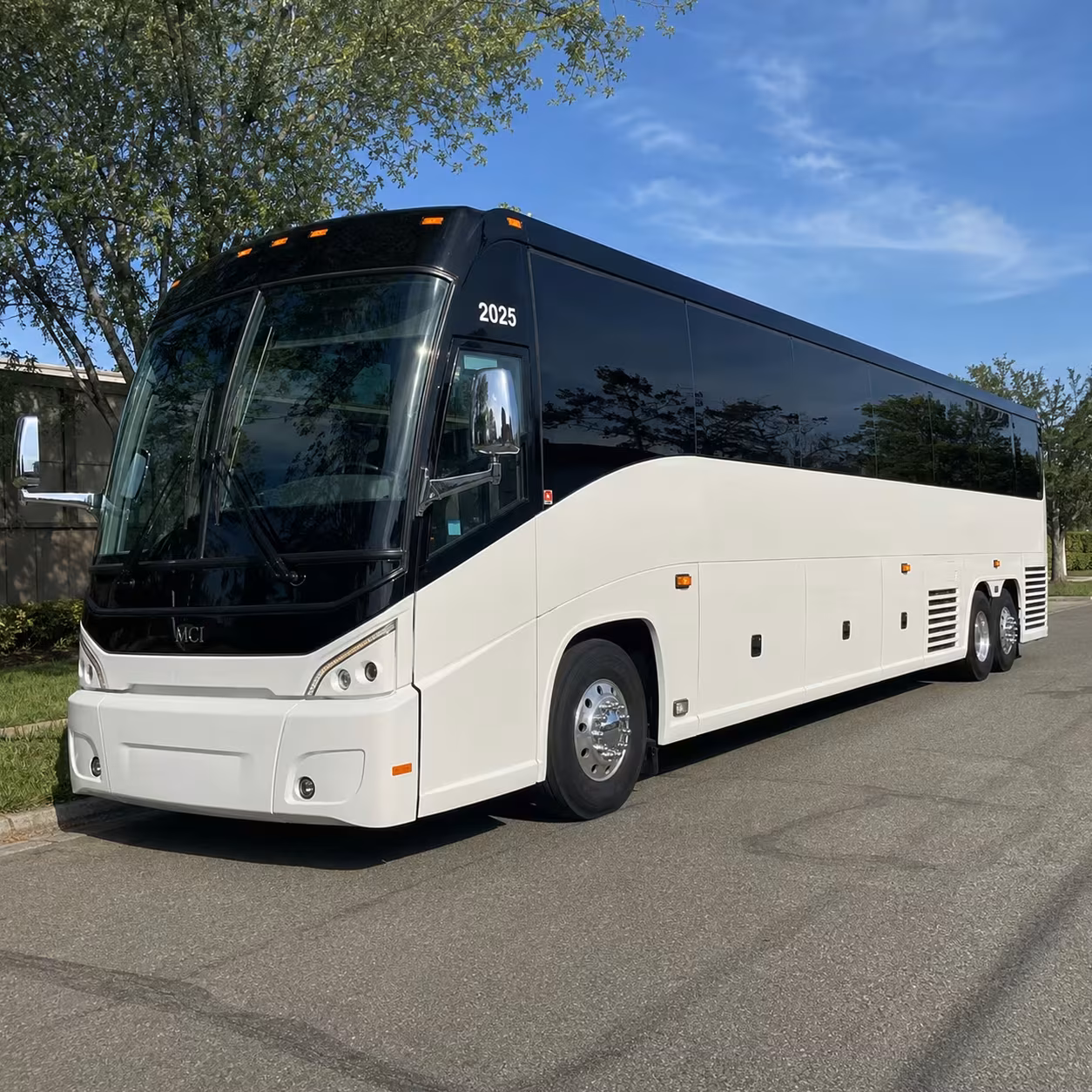 concert charter buses to denny sanford premier center in sioux falls