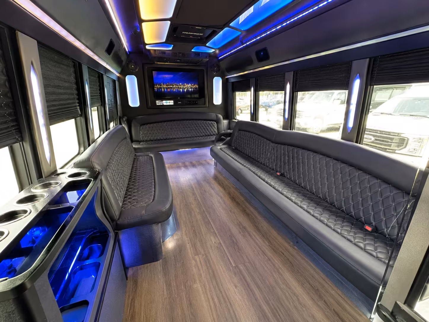 party bus rentals for concerts at the district in sioux falls