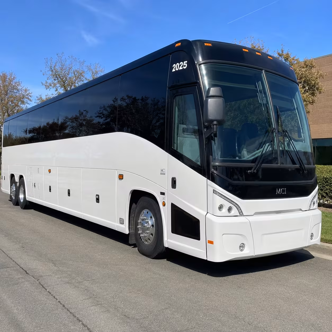sioux falls shuttle buses to fsd airport and long distance trips